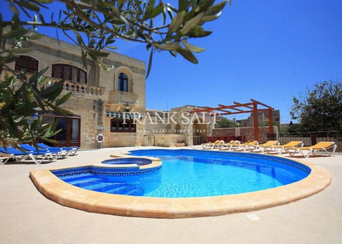 Xaghra, Furnished House of Character