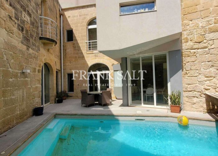 Siggiewi, Furnished House of Character